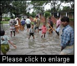 Consequence of rainfall in late monsoon against which an insurance could be considered. Bangladesh, 2004. (Photo: L. Giron, Intercooperation)